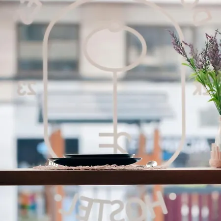 Dos Estaciones - Free Towels, Coffee & Tea, Remote Check-in