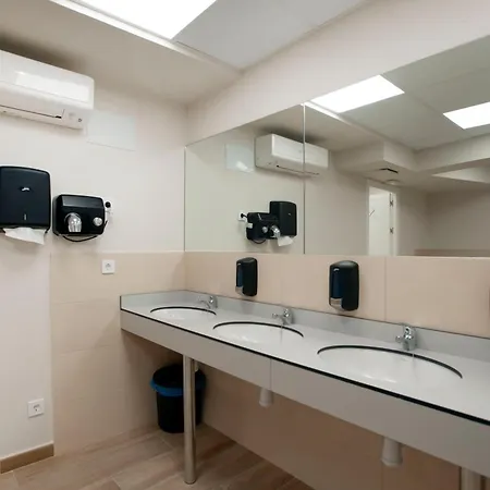 Dos Estaciones - Free Towels, Coffee & Tea, Remote Check-in *