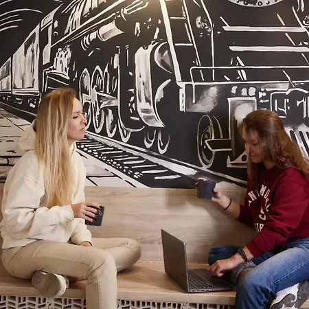 Dos Estaciones - Free Towels, Coffee & Tea, Remote Check-in Hostel