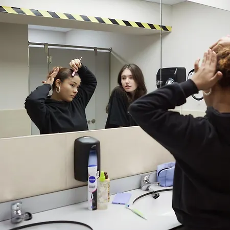 Dos Estaciones - Free Towels, Coffee & Tea, Remote Check-in Hostel *